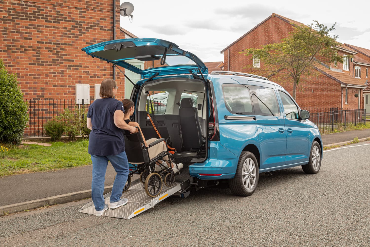 Professionelle Behindertenfahrzeuge für Mietwagenunternehmen – Mobility4all GmbH macht es möglich