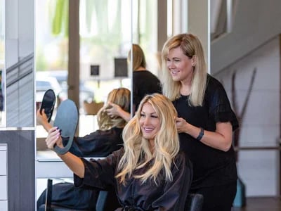 Einrichtung für Friseursalon: Große Auswahl trifft Service