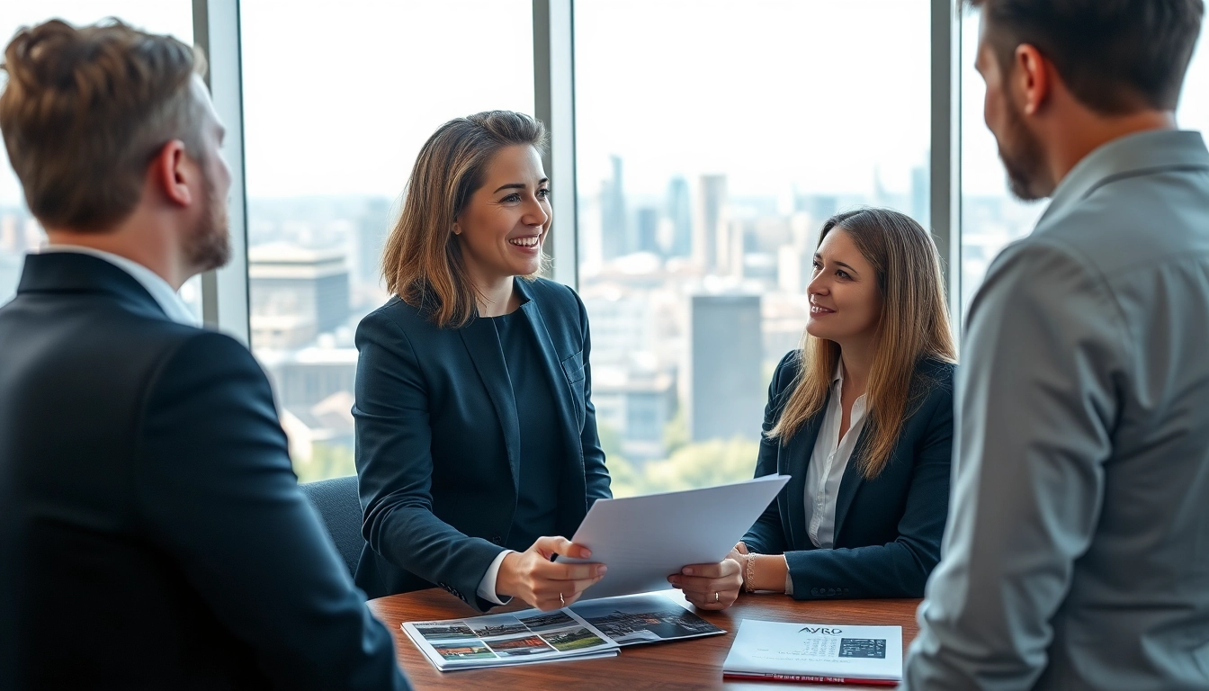 Immobilienmakler Frankfurt Ginnheim berät Kunden in modernem Büro mit Skyline im Hintergrund.